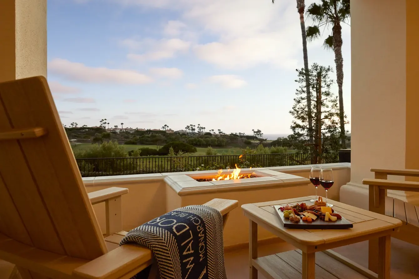 Deluxe Fireside Guest Room_1770214147.783019_optimized